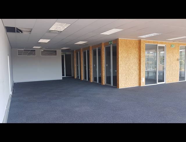 1,004M² OFFICE TO LET IN TYGER VALLEY